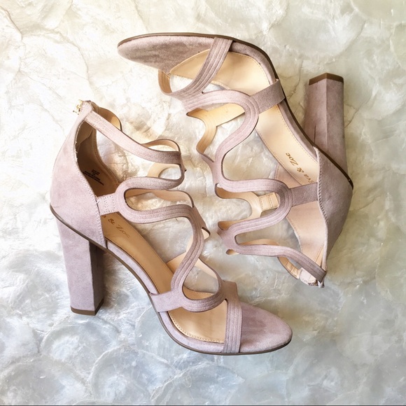 Eva & Zoe Shoes - 🌸NWT🌸 Chunky Heels